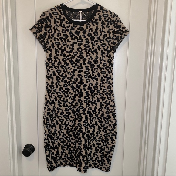 Free People Women’s Dress In Tan/Beige With Black Cheetah Like Design Size M - Picture 4 of 9